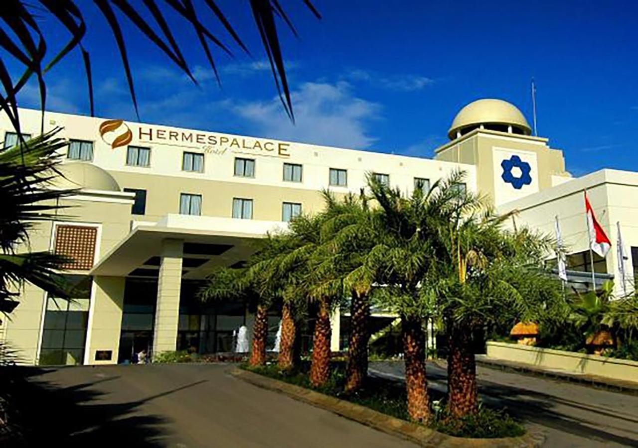 Hermes Palace Hotel Банда Ачех Екстериор снимка