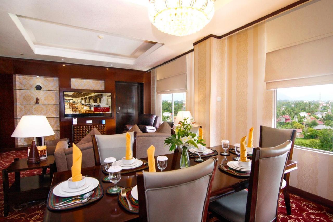 Hermes Palace Hotel Банда Ачех Екстериор снимка