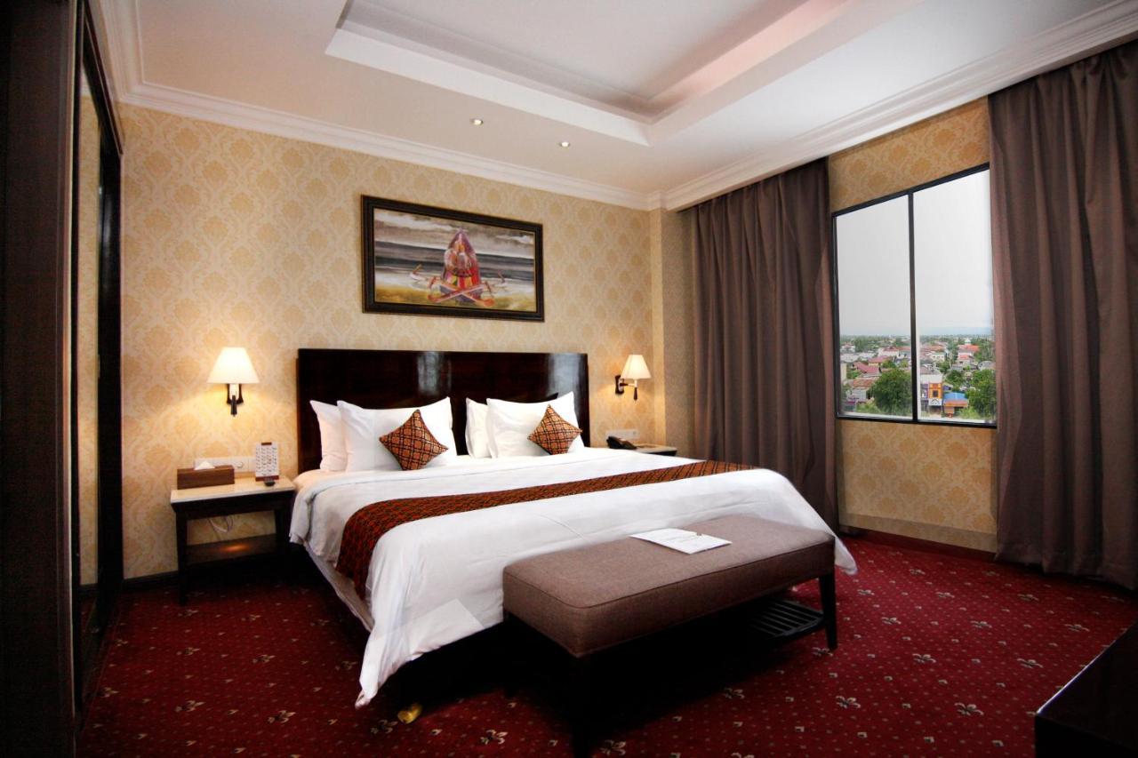 Hermes Palace Hotel Банда Ачех Екстериор снимка