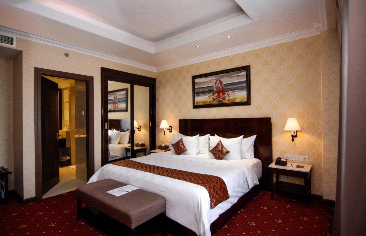 Hermes Palace Hotel Банда Ачех Екстериор снимка